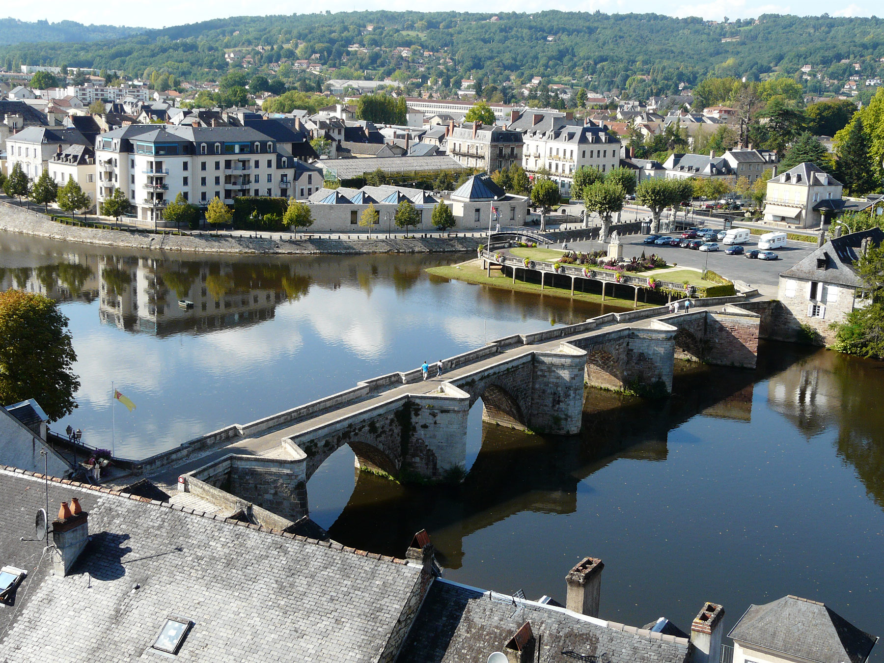 Terrasson-Lavilledieu (Photo license: CC BY-SA 3.0)